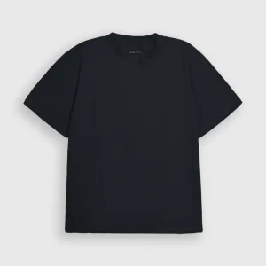 BASIC V-NECK BLACK TEE